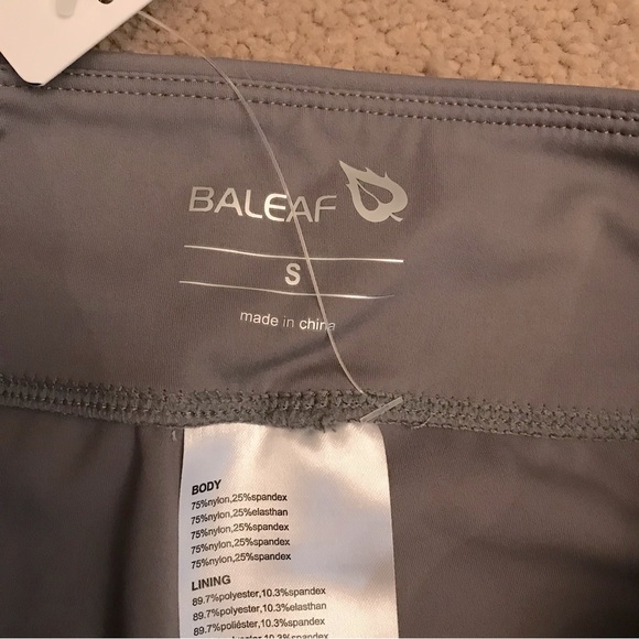 Baleaf Yoga Workout Capri Pants NEW Womens Size Small Dark Grey Deep Pockets - Picture 7 of 11